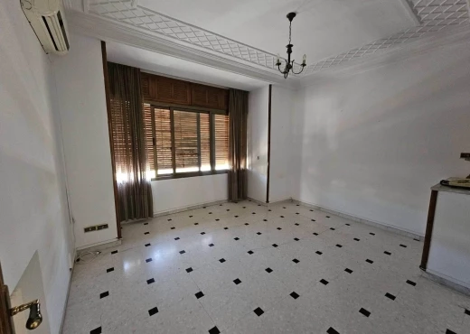 villa À Vendre à TUNIS - À VENDRE UNE VILLA A MITUELLE VILLE - Immobiliere.tn - Photo 2