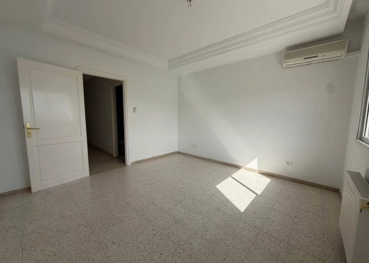 Appartement À Louer à ARIANA - À LOUER S+4 À RIADH ANDALOUS ENNAHLI - Immobiliere.tn - Photo 5