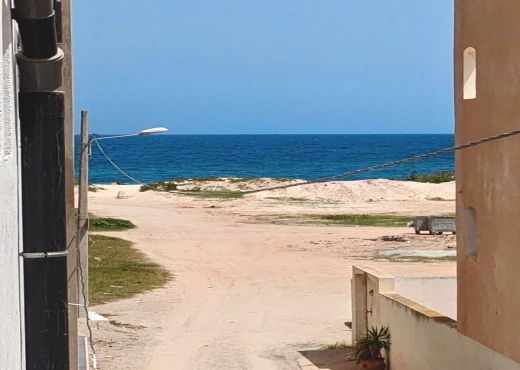 Appartement À Vendre à SOUSSE - Studio Haut Standing, Pieds dans L'eau En Vente à Soviva, Chott Mariem - Immobiliere.tn - Photo 5