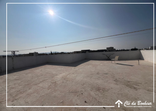 à vendre  villa pas loin de hamadi