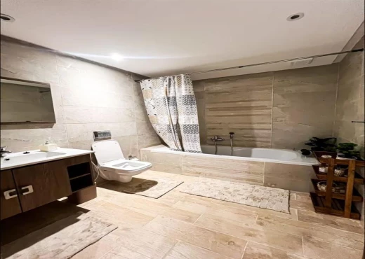 Appartement À Louer à SOUSSE - 💎 Appartement S+2 Avec Jacuzzi & Parking En Location Sur la Route Touristique Kantaoui - Immobiliere.tn - Photo 4
