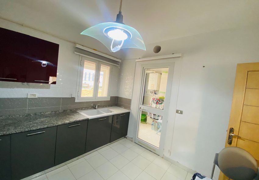 Appartement a vendre à sousse-hergla vue sur mer zone tres propre et calme