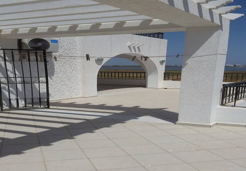 Villa Haut standing à Kelibia secteur (Ain Grenz), construction 2018, quatre étages séparés