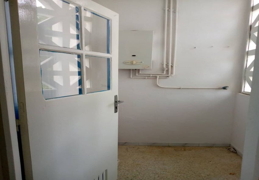 Appartement mourouj 5 1 ère étage près kiosque agile résidence sidi bousaid