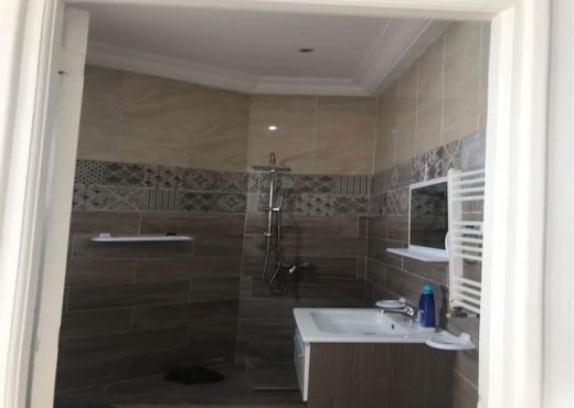 📍ENNASR 2 : APPARTEMENT AU REZ-DE