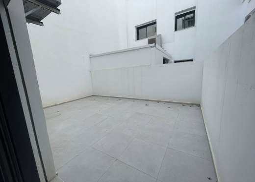 A Vendre Superbe bureau H+2 Ennasr