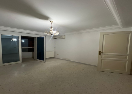 À vendre un appartement S+3 à Mour