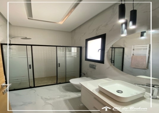 une bellle villa avec piscine à chotrana 3