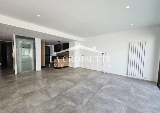 villa À Louer à TUNIS - Triplex s5 avec piscine à Gammarth - Immobiliere.tn - Photo 2