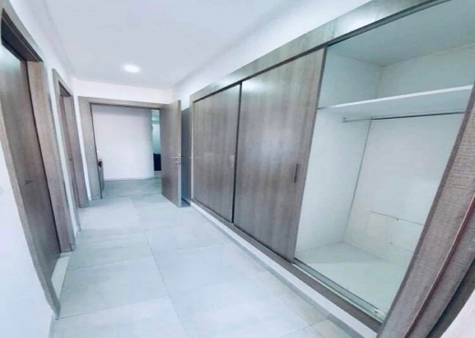 RIADH AL ANDALOUS : APPARTEMENT S+2 RICHEMENT MEUB