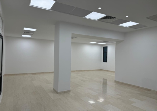 Open space 122 m² à Montplaisir