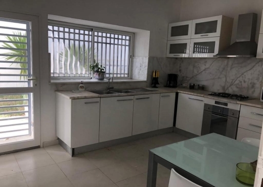 villa À Louer à TUNIS - A Louer Villa Meublé à Gammarth - Immobiliere.tn