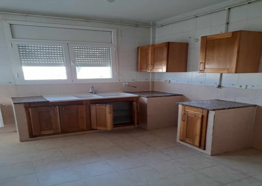 bel appartement pres hopital matri