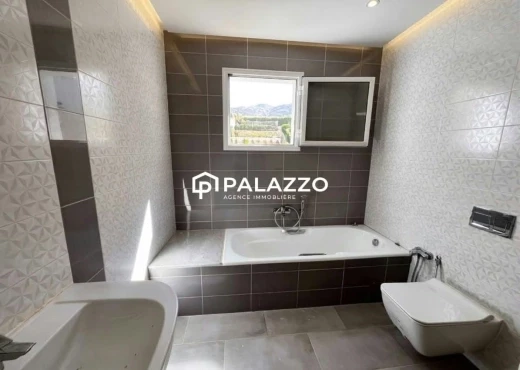 Appartement À Louer à TUNIS - À LOUER – SPACIEUX S+4 au REZ-DE-JARDIN | JARDINS - Immobiliere.tn - Photo 2
