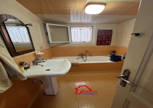 une Villa avec 3 appartements