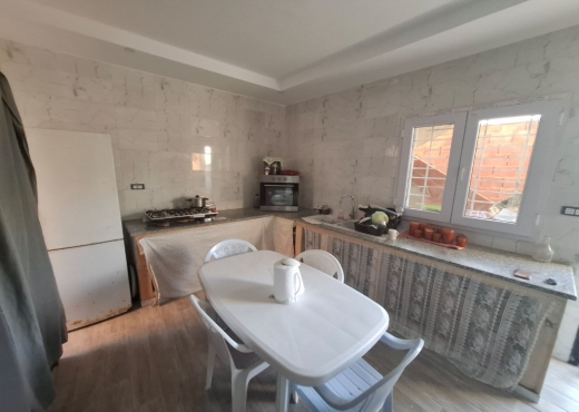 Maison d’angle neuve 2025 avec jar
