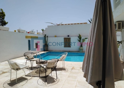 A Louer Villa S+4+Piscine Gammarth