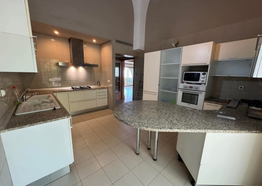 MENZAH 9 C :  UNE VILLA S+3 À LOUE