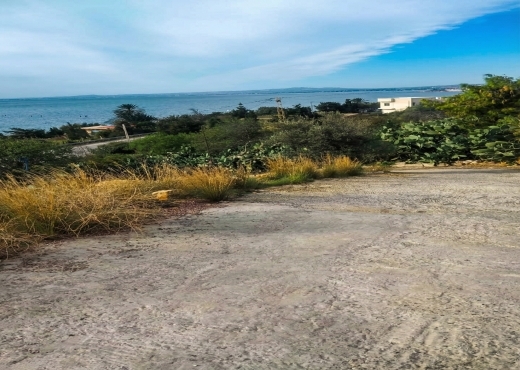 Terrain de 175 m² à Ghar El Melh ! E