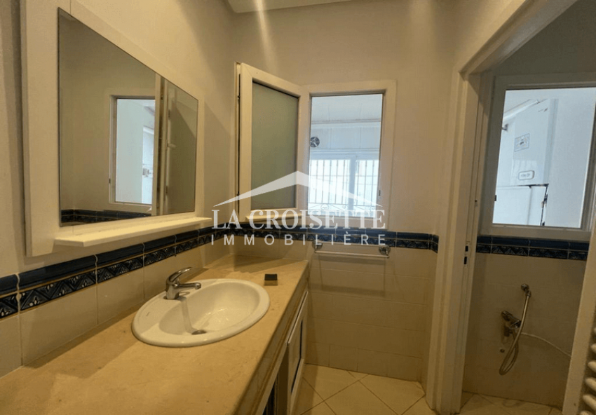 Etage De Villa S+4 à Gammarth MEL0478