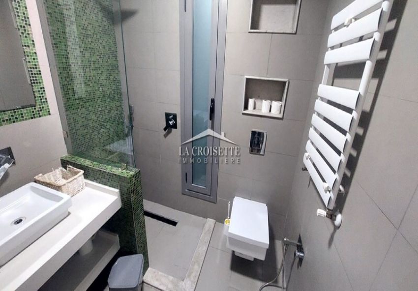 Triplex s+3 avec petit jardin à gammarth mtrl0084