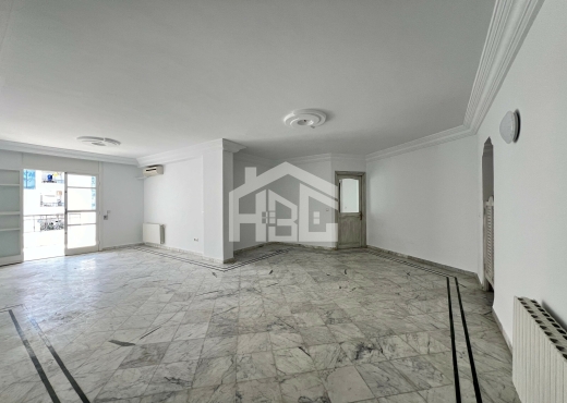 A vendre S+3 de 157 m² à Ennasr 1