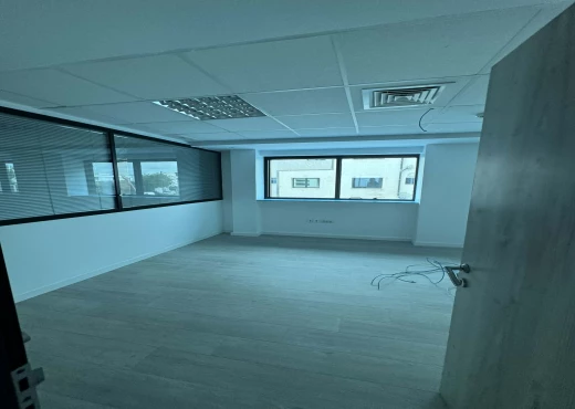 bureau À Louer à TUNIS - Super bureau hall plus5  au lac 3 - Immobiliere.tn - Photo 4