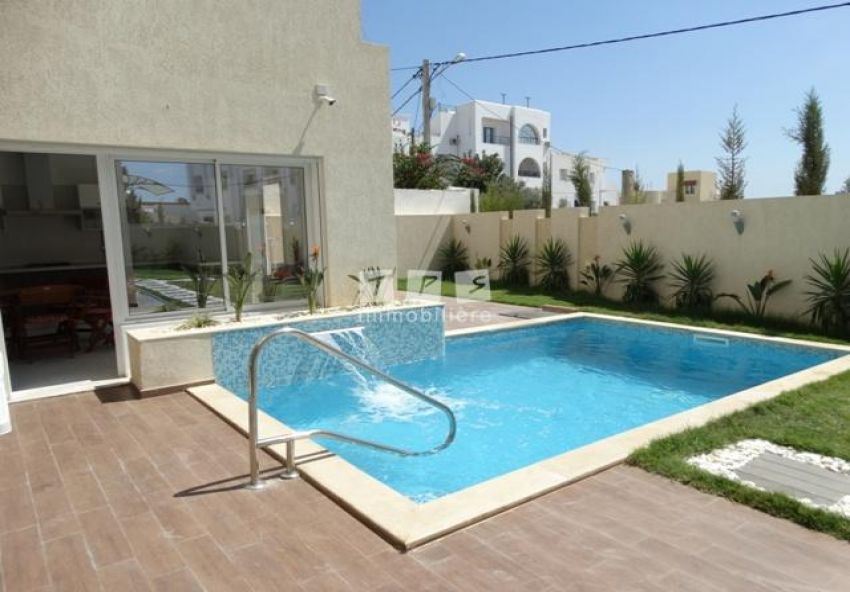 VILLA DE HAUT STANDING POUR LES VACANCES