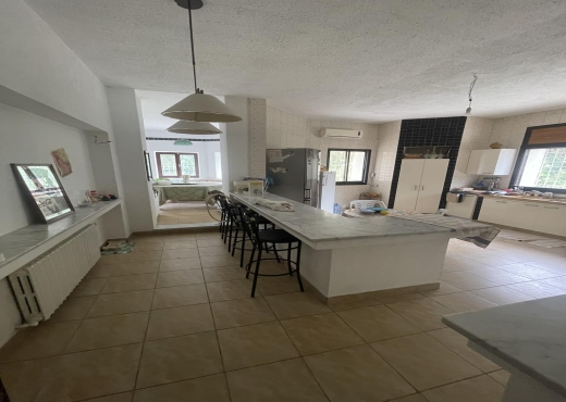 A Vendre Villa  La Soukra
