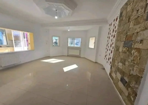 A VENDRE: Villa S+3 à Chott Mariem