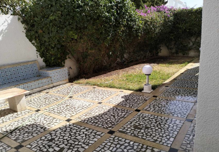 Villa  EL MANAR 2   S+5   Angle sur 2 Rue  en vente FLASH