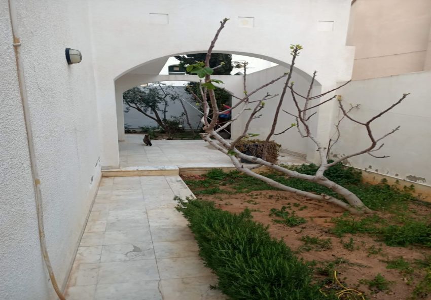 villa À Vendre à BEN AROUS - À vendre une villa situé Hammam chatt - Immobiliere.tn - Photo 8