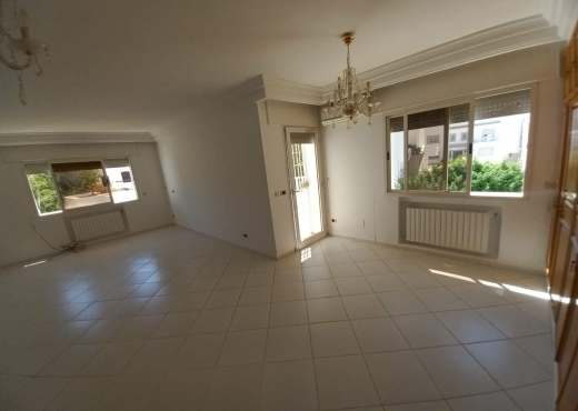 📍EL MENZAH 9 A – VILLA MODERNE AVEC JARDIN USAGE