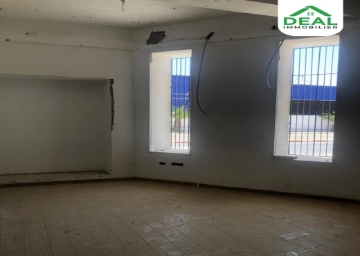 local commercial À Louer à SOUSSE - Local commercial de 120 m² sur la route principale - Immobiliere.tn