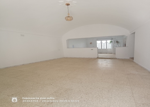 Deux maisons a vendre au centre ville elhaouaria