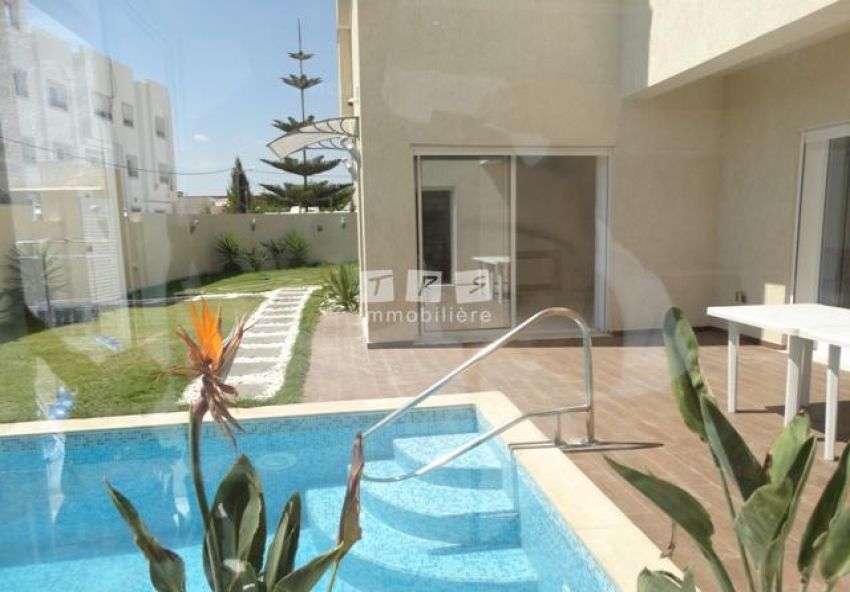 VILLA DE HAUT STANDING POUR LES VACANCES