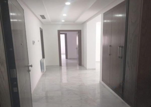 📍 ENNASR 2 : APPARTEMENT S+3 À LO