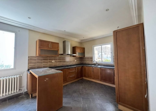 À vendre Étage villa S+3 Riadh And