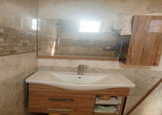 À VENDRE : MAISON INDÉPENDANTE + TERRAIN + GARAGE