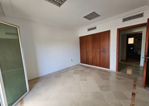 📍 BORJ BACCOUCHE - ARIANA : BUREAU H+4 À LOUER