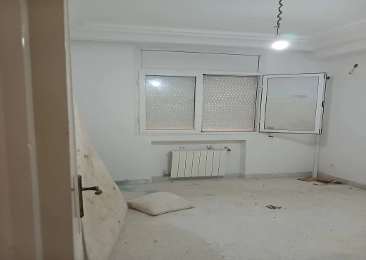 Appartement À Vendre à TUNIS - À VENDRE : S+3 cité Elwahat Laaouina - Immobiliere.tn - Photo 4