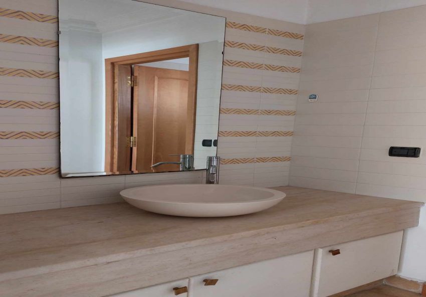 magnifique appartement s+3 cote carrefour la marsa