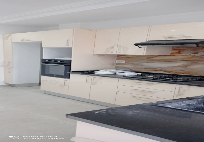 Appartement À Louer à TUNIS - A louer un appartement en S+3 spacieux jamais habité avec une terrasse à Ain Zaghouen - Immobiliere.tn