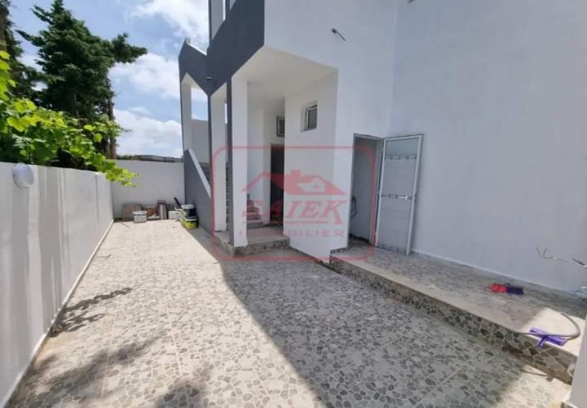 Appartement à vendre à ain mariem