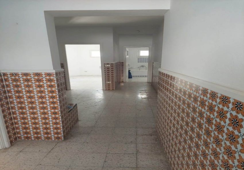 villa s+3 a cite Ennasr Sidi Abdelaziz La Marsa