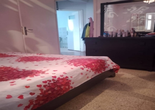 للبيع برطمان في المروج 5