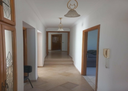 📍EL MENZAH 9 A – VILLA MODERNE AVEC JARDIN USAGE