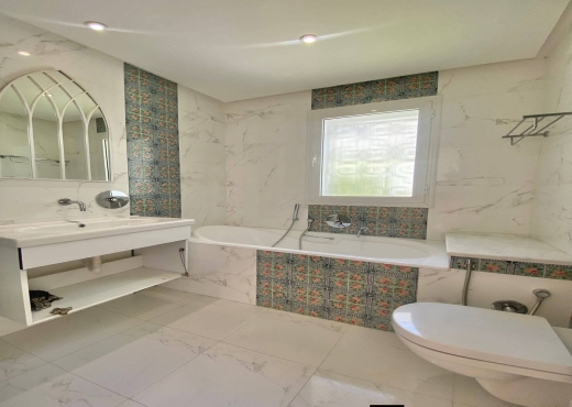 Belle Opportunité à AL villa Lac2