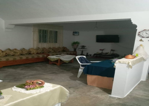 maison arabe avec un garage