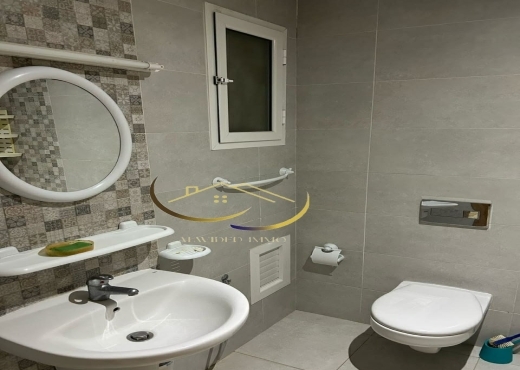 A VENDRE UN APPARTEMENT S+3 A CITE WAHAT